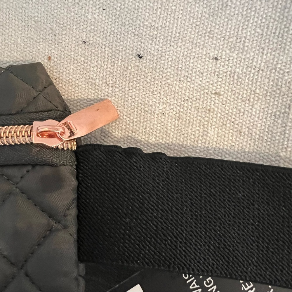 Quilted Waist Pack Bag - Picture 6 of 6